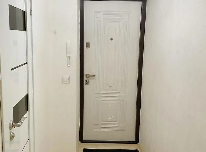 Apartment On Maylin 30 12